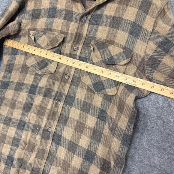 Vintage Woolrich Tan Gray Buffalo Plaid Wool Flannel Shirt Jacket Size M - Picture 9 of 11